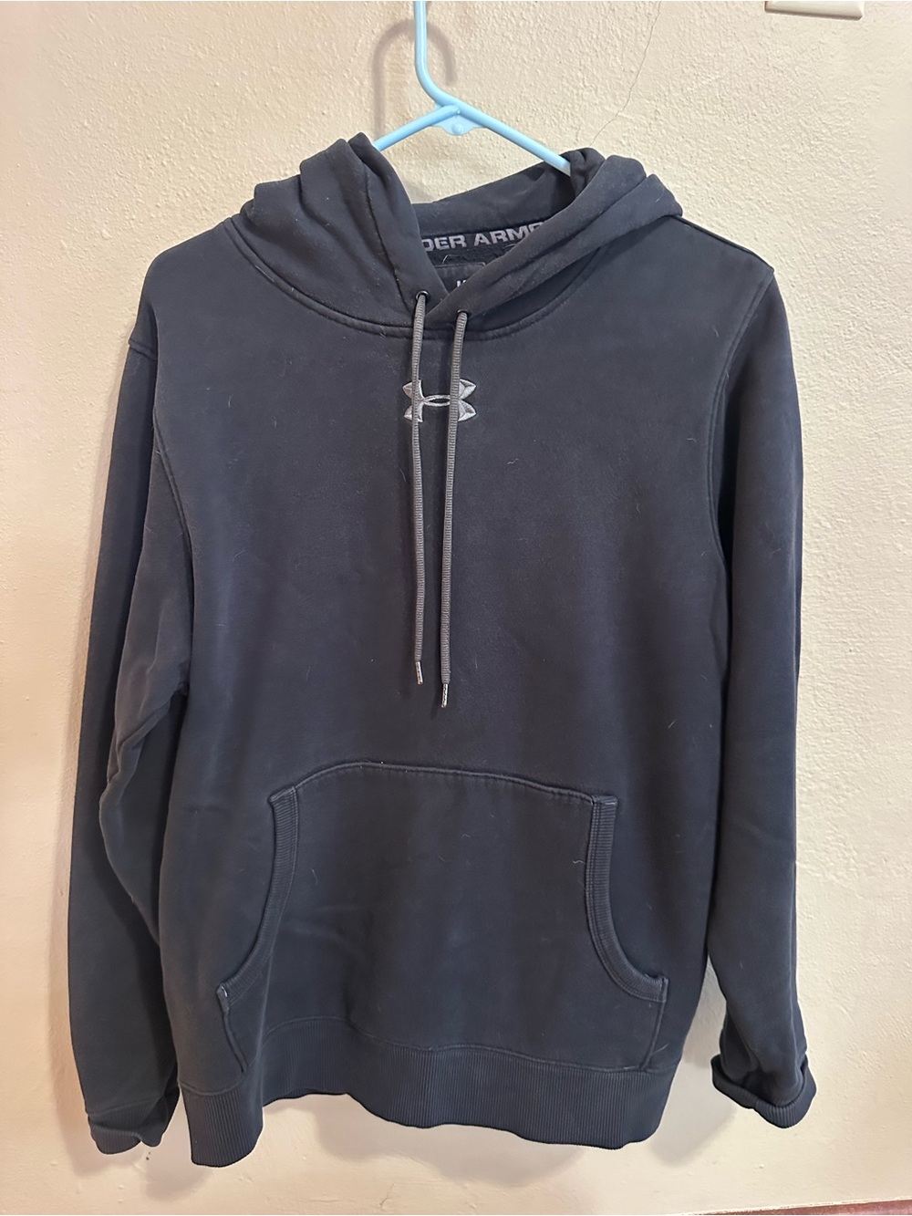 Under Armour Men’s Black Pullover Hoodie with Logo